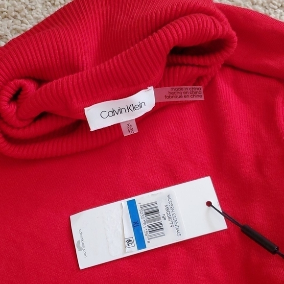 NWT Calvin Klein Ribbed Long-Sleeves sweater - Picture 4 of 9